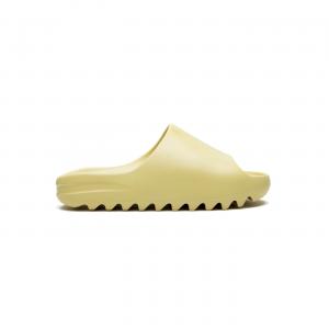 Yeezy Slide Desert Sand